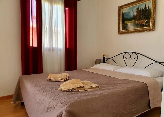 The Mansion Of Dionisos And Dimitras 2 *